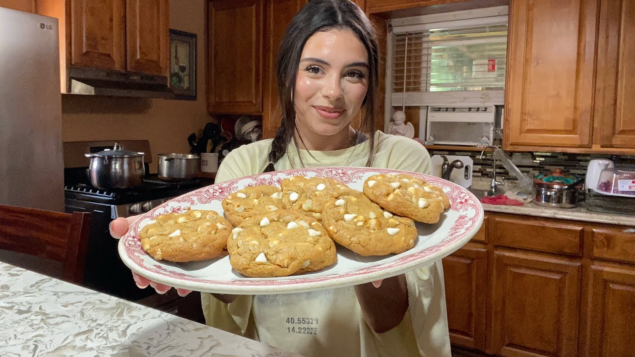 Asmr|| Brown Butter Pumpkin White Chocolate Macadamia Nut Cookies🍂🍪🎃