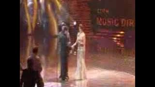 Shahrukh gives hosting tips to Boman & Riteish at IIFA Awards 2011 - Segment III