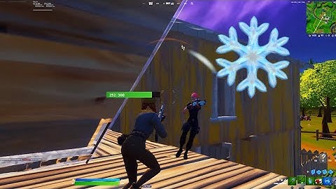 Sweater Weather ❄️ + BEST Controller For AIMBOT/Piece Control 🧩(Astro C40) | Xello Highlights #5