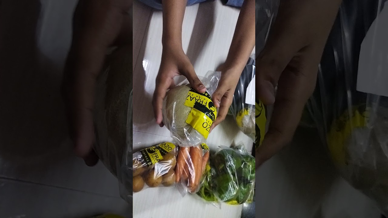 Groceries and Fruits Received From Fraazo at Reasonable price.