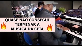 Video thumbnail of "QUASE NÃO CONSEGUI TERMINAR A MUSICA NA SANTA CEIA, FOI FORTE..."