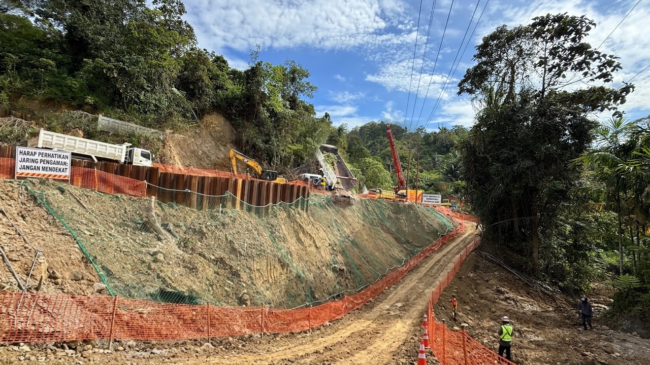 BELUM DIKETAHUI FUNGSINYA‼️SAFETY NET DIPASANG DISEPANJANG JALUR AMBLAS BATU JOMBA !