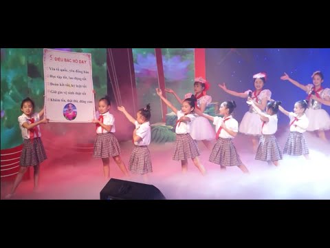 Video Những lá cờ em yêu I Tốp ca Nhà Thiếu nhi Thái Nguyên - youtube