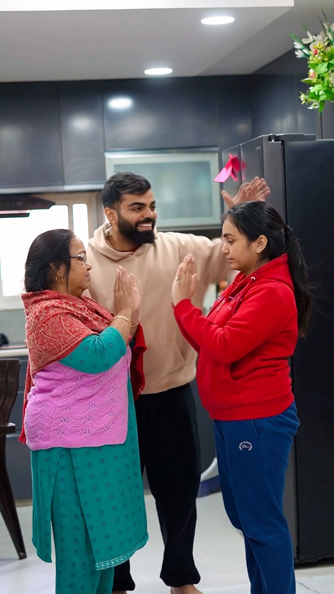 Gaurav nai sabko kaha gayab kardiya #shorts #youtubeshorts #gauravaroravlogs #flipkarthaul