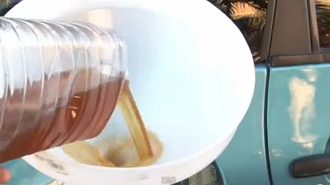 Converting used vegetable oil into diesel is easy and economical / cheap diesel biofuel. Ideal fo...