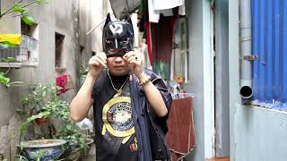 Được bạn ở xa tặng món quà bộ trang phục batman #funny