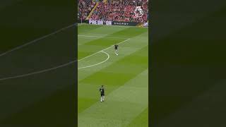 Gabriel Martinelli Squeezes It In V Liverpool