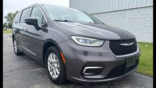 Used 2023 Chrysler Pacifica Touring Walk Around (C590661)