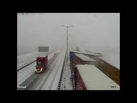 Wideo: Jak podsmażyć cebulę: 12 kroków (ze zdjęciami)