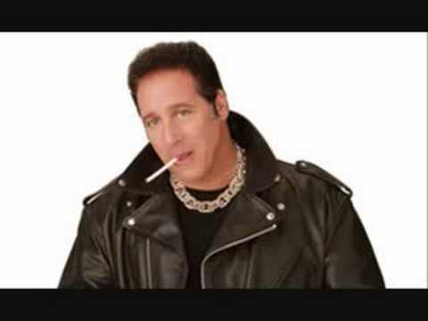 Video: Andrew Dice Nettowaarde: Wiki, Getroud, Familie, Trou, Salaris, Broers en susters