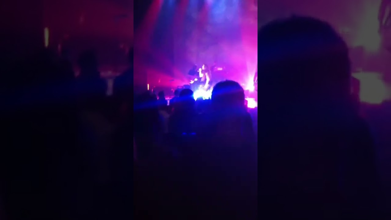 Alanis Morissette – You Oughta Know (Minneapolis, MN 2012) #music #alanismorissette #alanis #live Alanis Morissette – You Oughta Know (Minneapolis, MN 2012) #music #alanismorissette #alanis #live