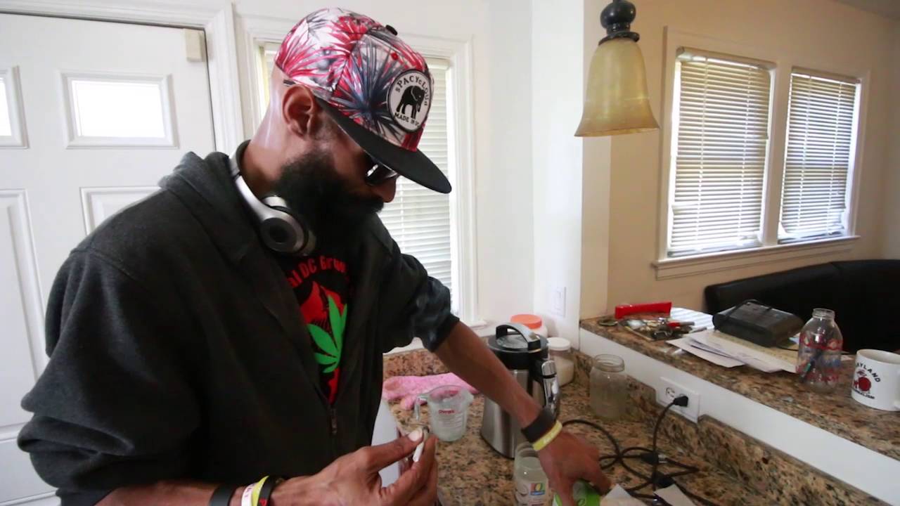 DC Scroger Presents...How to Make Canna Coconut Oil