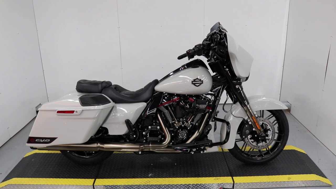 New 2020 Harley Davidson Cvo Flhxse Street Glide In Sand Dune For Sale At Brians Hd Youtube