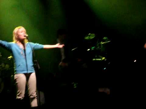 Broken Social Scene - Swimmers Feat Emily Haines (...