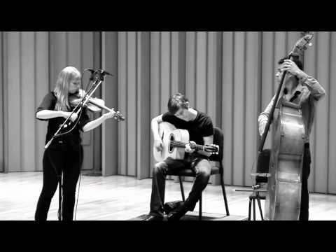 Trio Dinicu Hungarian Songs - Luanne Homzy, violin - Tommy Davy, guitar