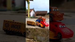 Drama mobil mobilan mobil balap, truk kontainer #mobilmobilan #mobilbalap #shorts