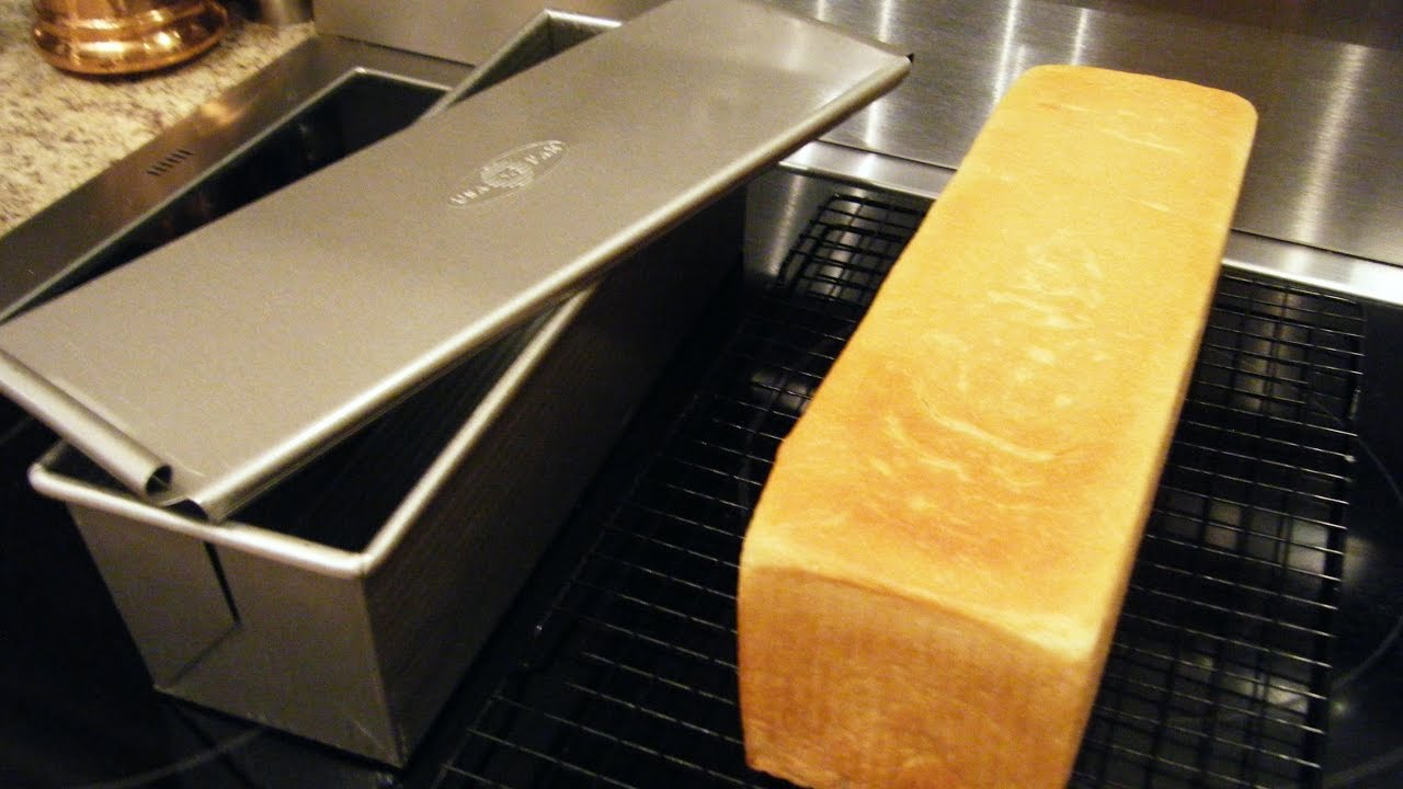 HOW TO BAKE WITH A PULLMAN BREAD PAN (Pain de Mie)! 