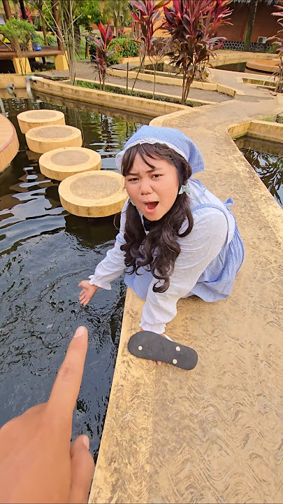 Shallot cries because her sandals are washed away in the middle of the pool #trendingshorts