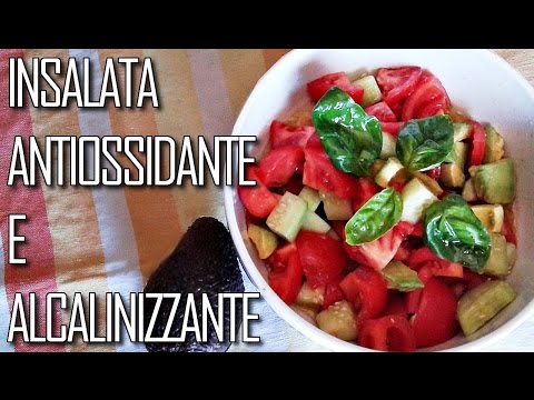 Video: Come Fare L'insalata Di Pomodori E Avocado?