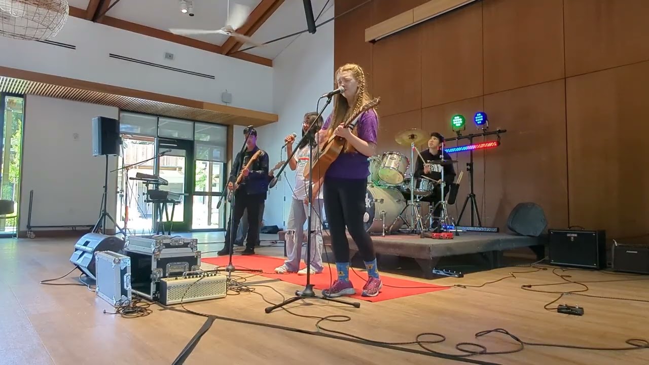 Teen band covers Hotel California 