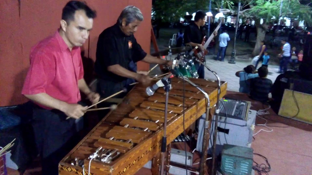 danzon villaflores con la marimba hnos. mendiola. eeeuuu ppprrrttt