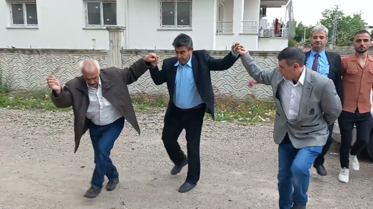 ألف مبروك الخطبة لأبني محمد وأحلى تحية لشباب طلف وشباب التركمان