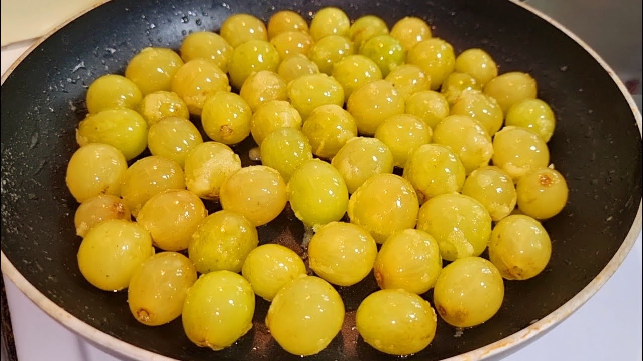 Fry the Grapes in the frying pan, and you will be delighted . Few