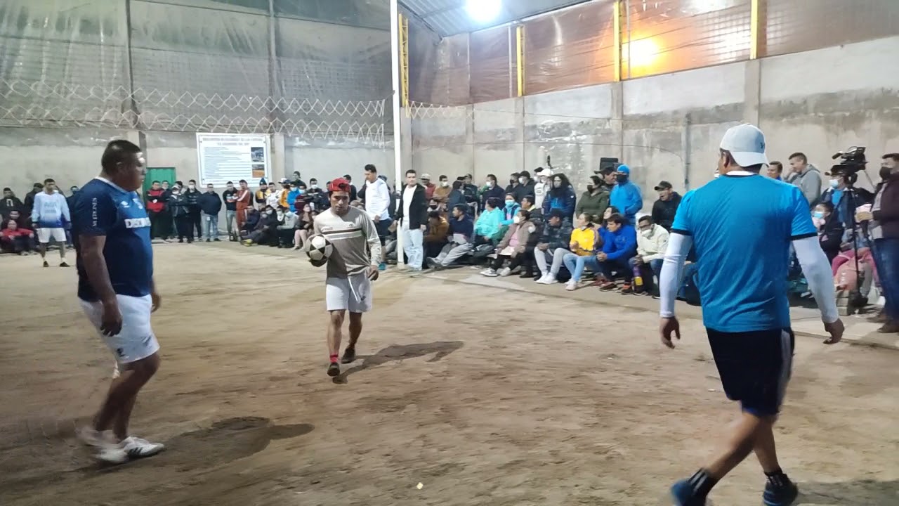 PARTIDO DE INFARTO EL BABA/CHILI VS COMANDO/MONO GIL  LEYENDAS DEL ECUAVOLEY MIRALO HASTA EL FINAL