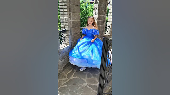 Stairs🩵#disneyprincess #princessdress #disney #cinderella #cenicienta #aurora #princessdress #cute