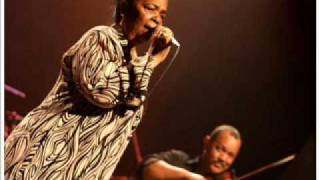 Cesaria Evora - Sobras di distino chords