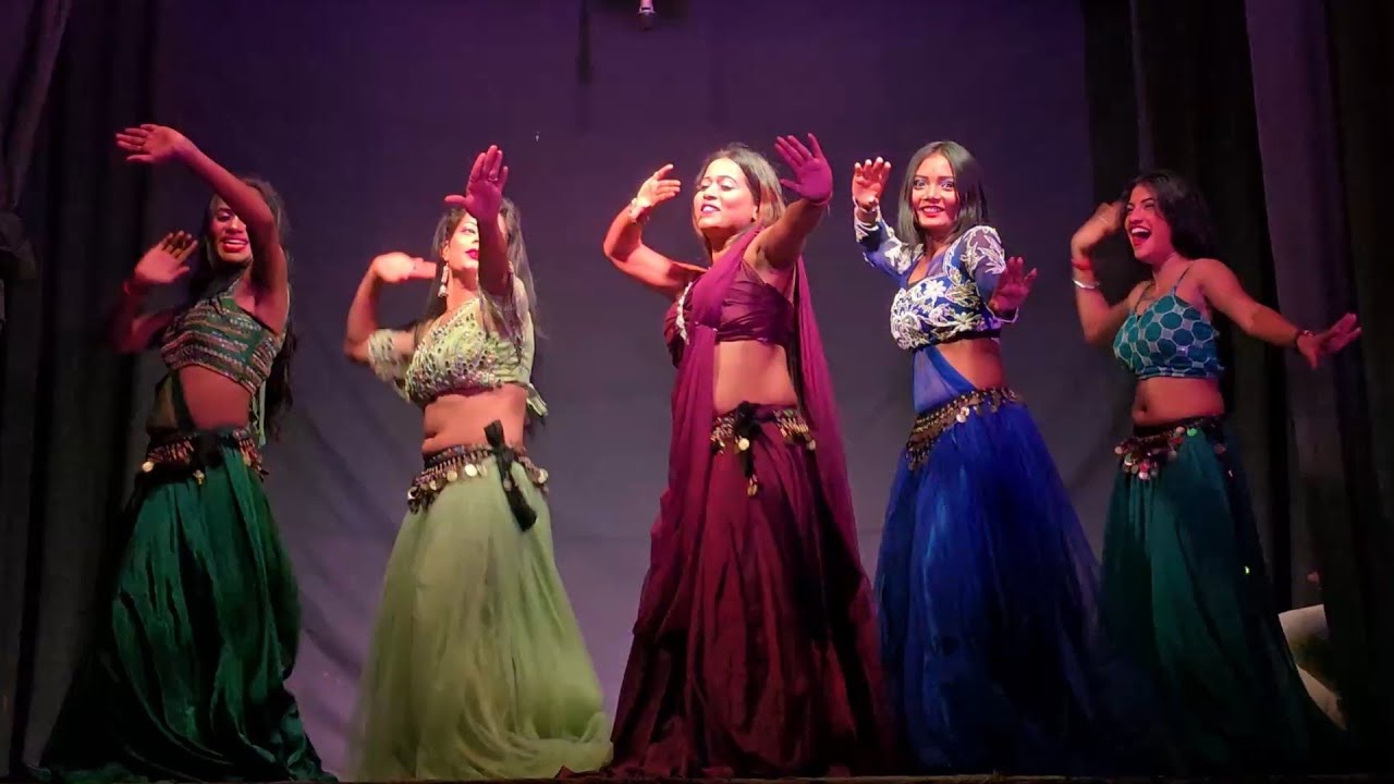 Dj Remix Songs | Miss. Sushmita & Group | Natkhat Apsara Lavni Dance Group | #zadipattitheaters 