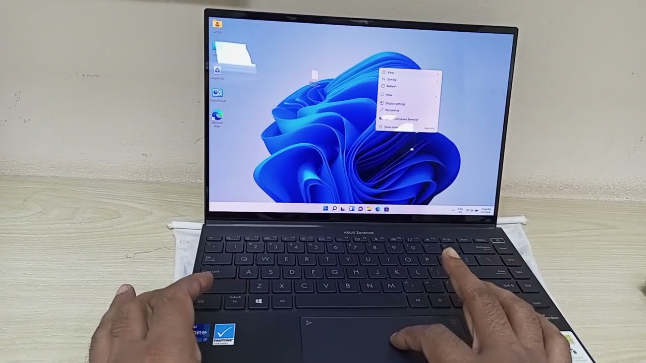 ASUS Zenbook Copy & Paste Problem - YouTube