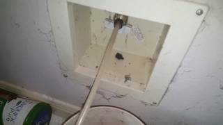 How to disconnect fridge