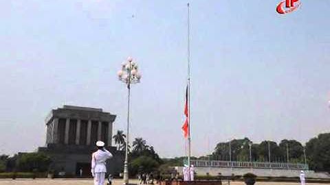Quảng trường Ba Đình 11.10.13-  Lễ treo cờ rủ Quốc tang Đại tướng Võ Nguyên Giáp