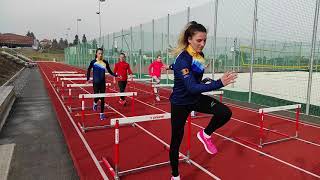 Cvičení na překážkách a překážkový běh pro začátečníky a pokročilé - hurdles drills