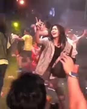 Viral Goyang zaman Now Sintya Marisca ( Berharap tak berpisah )