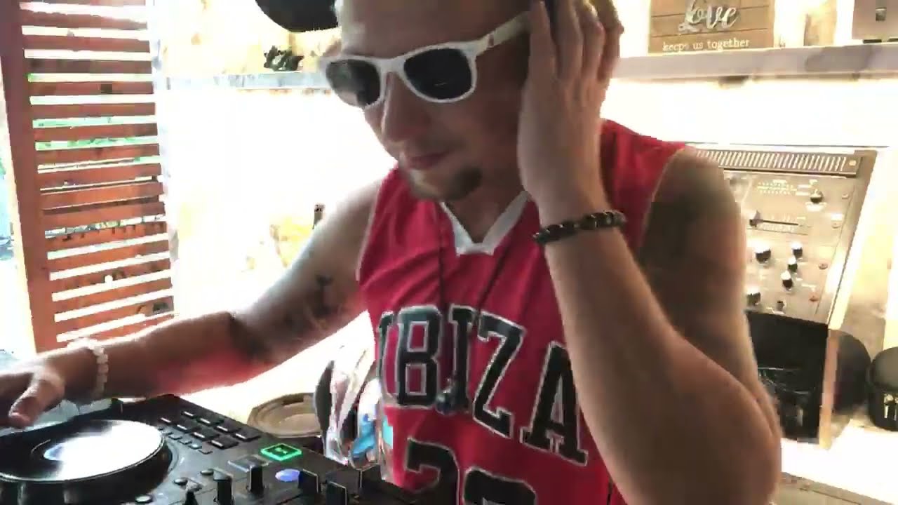 PAPI CHELO & FRIENDS - MAJAY DJ SET