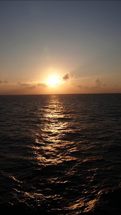 Mentahan Video untuk di edit,Sunrise di laut jawa, menuju gunung Rinjani #rinjani #gunung #travel