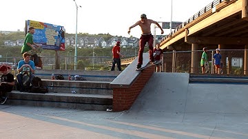 Noseslide Nollie Flip Skatepark Hubba