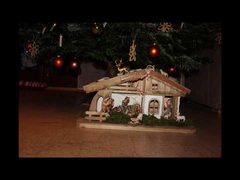 Video: Wie Man Einen Weihnachtsbaum Schmückt, Wenn Er Nicht Flauschig Ist, Flauschig