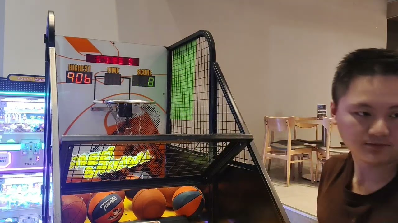 20260127@東森廣場迷你yoyo投籃機和@威的魔手頻道8顆🏀雙人接力程度