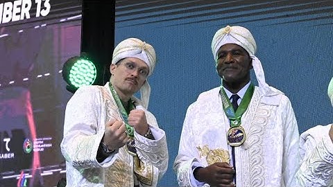 OLEKSANDR USYK AND EVANDER HOLYFIELD HONORED AT THE 61ST ANNUAL WBC CONVENTION!