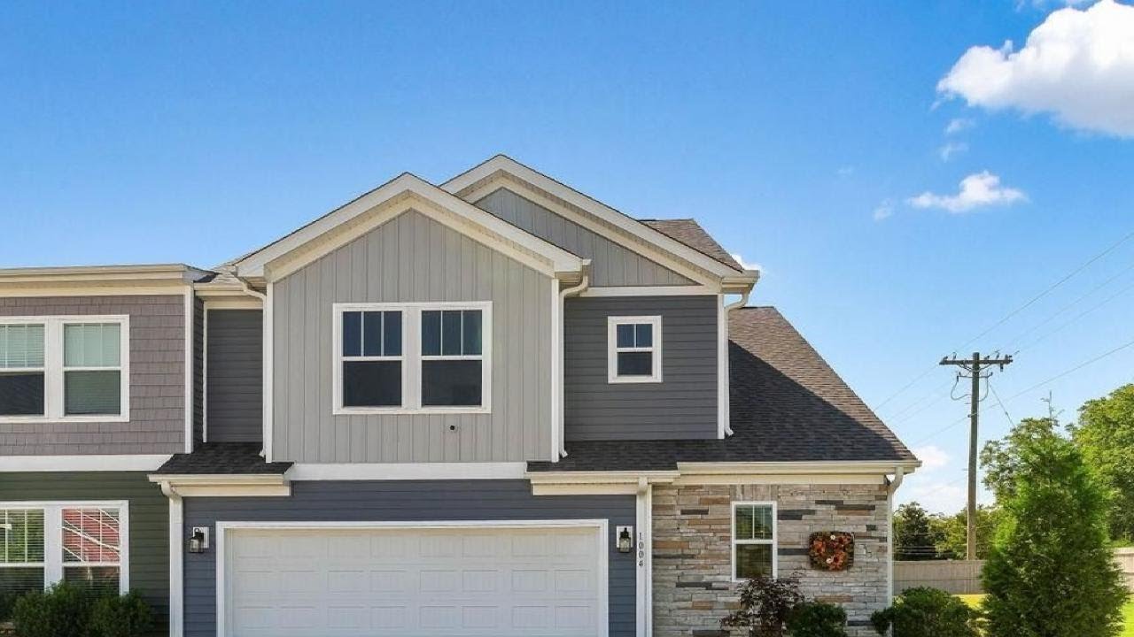 1004 Glohaven Way, Boiling Springs, SC Presented by Stephanie Wilson.