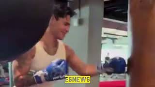Ryan Garcia starting to train gets ready for hectic fight EsNews