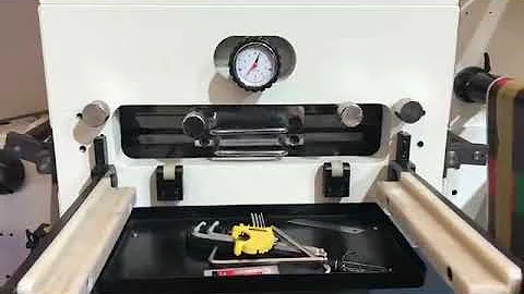 Dragon -370 high speed flat bed die cutter machine