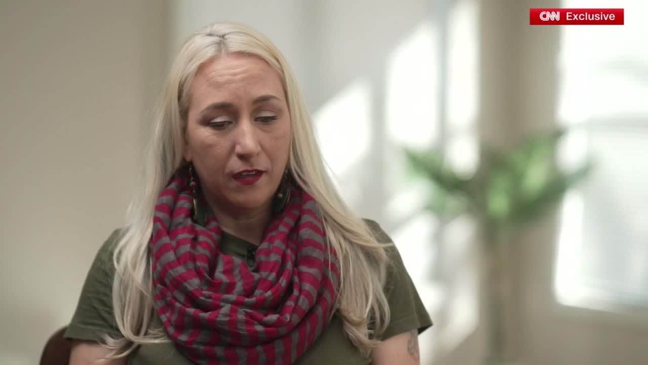 Pink Jacket Lady describes Alex Pretti interaction before ICE shooting