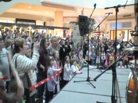 Jennette McCurdy Generation Love Mall Tour Update 