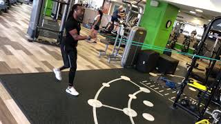 Reverse Lunge & Pull (Resistance Band)