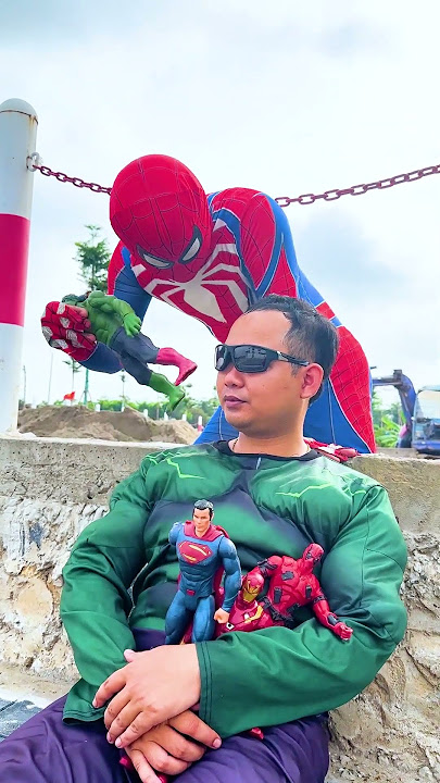 RUN AWAY #spiderman  #marvel #animation #hulk #superhero #funny
