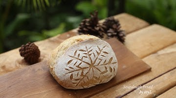 Sourdough Bread Scoring -Snowflake